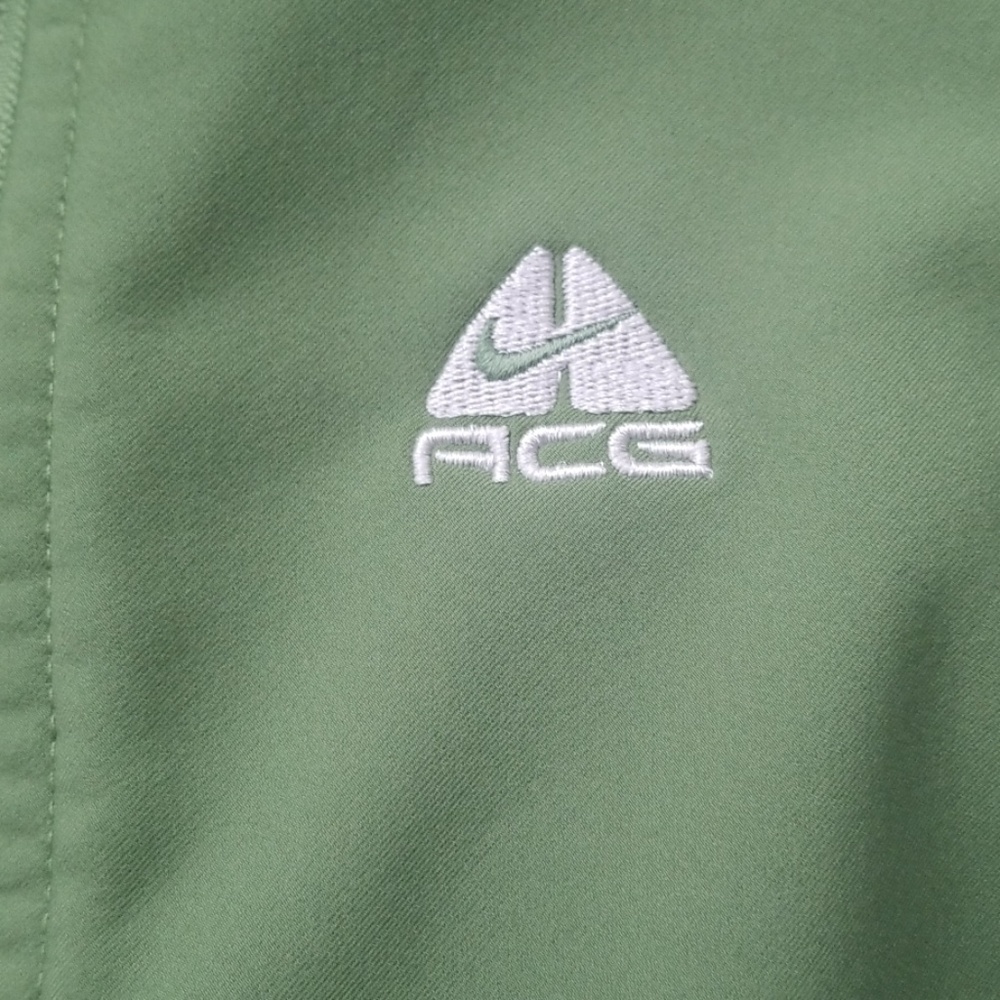 Nike jacket - Picture 2 of 7